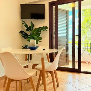 Dommos - Marinaway Apartment